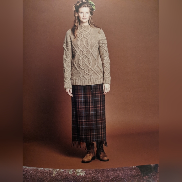 Autumn Collection Five by Marie Wallin 10 Handknit Designs for Women Knitting - Picture 4 of 8